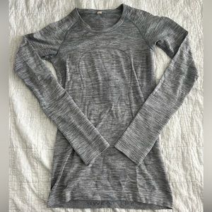 Lululemon Swiftly Tech Long Sleeve
